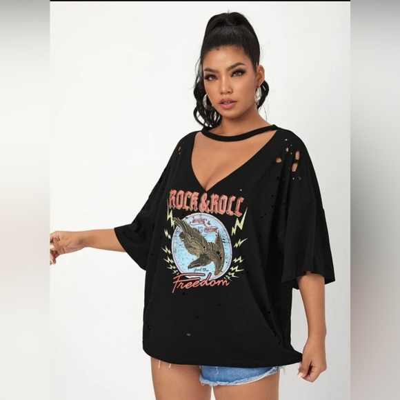 ‘Choker Neck Ripped Tee’ 🤟🏾 - Picture 2 of 3